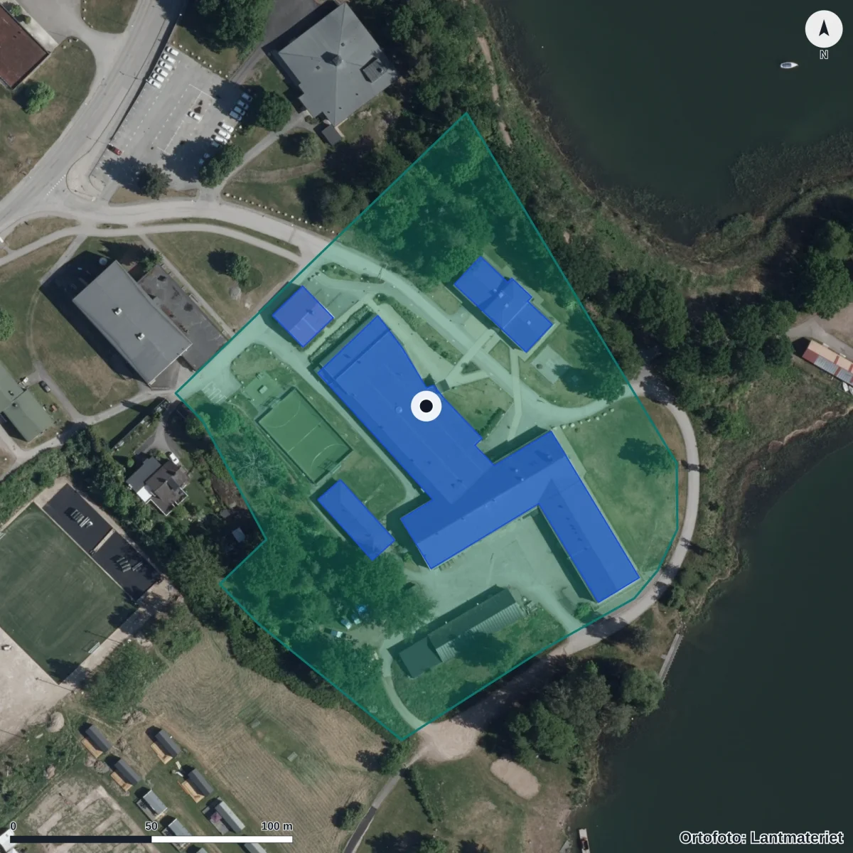 Flygbild över Östra Ringskolan, ortofoto från Lantmäteriet