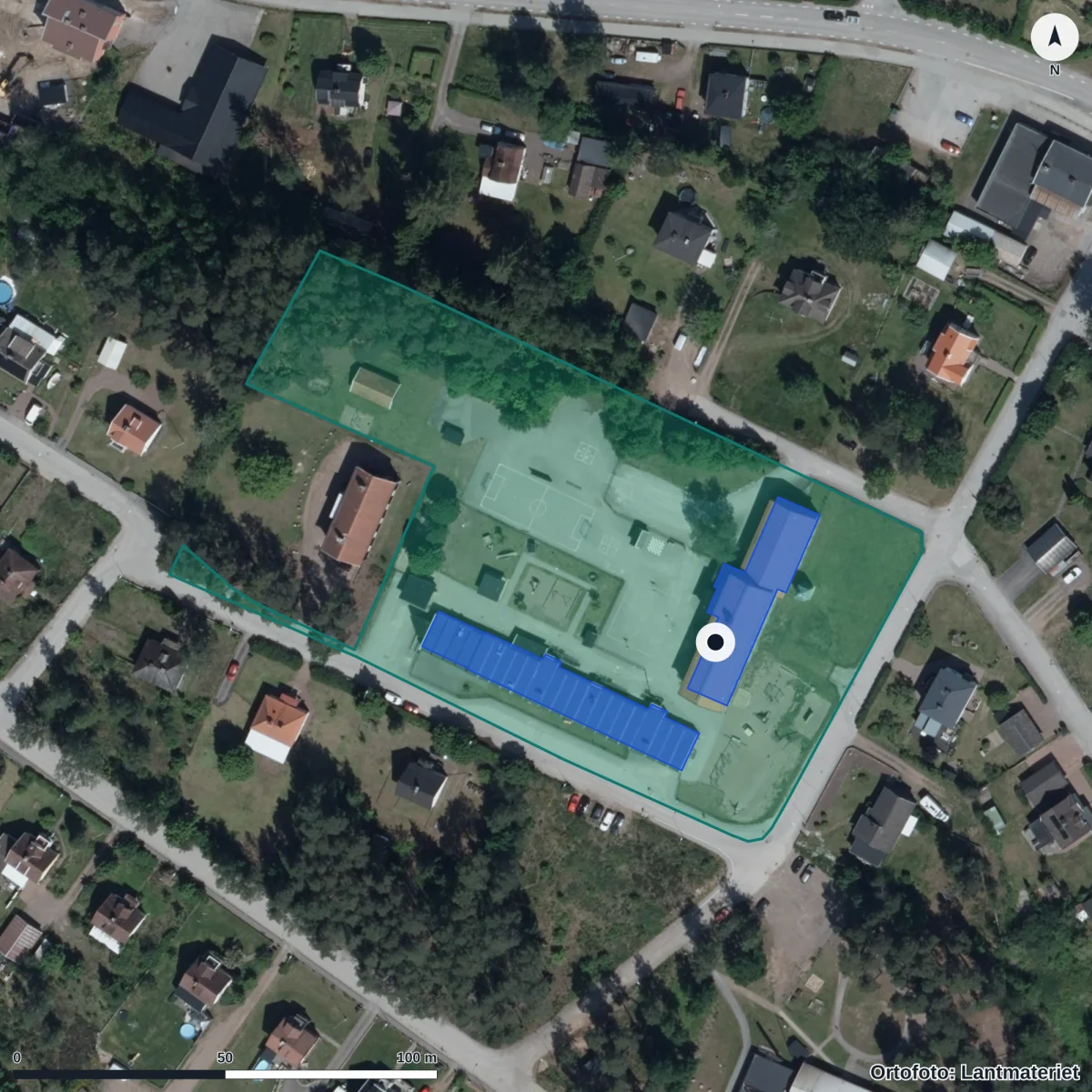 Flygbild över Silverdalens skola, ortofoto från Lantmäteriet