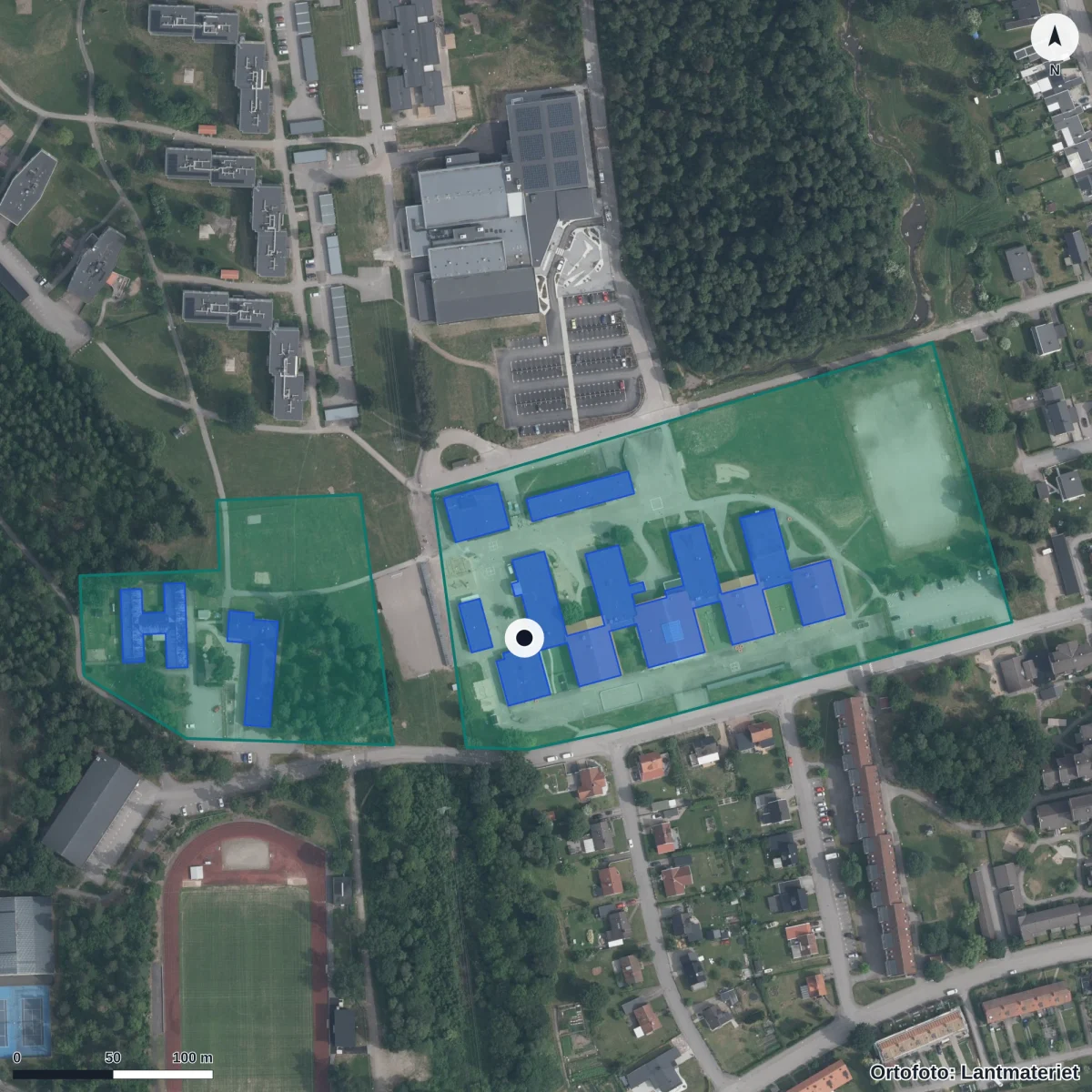 Flygbild över Capellaskolan, ortofoto från Lantmäteriet