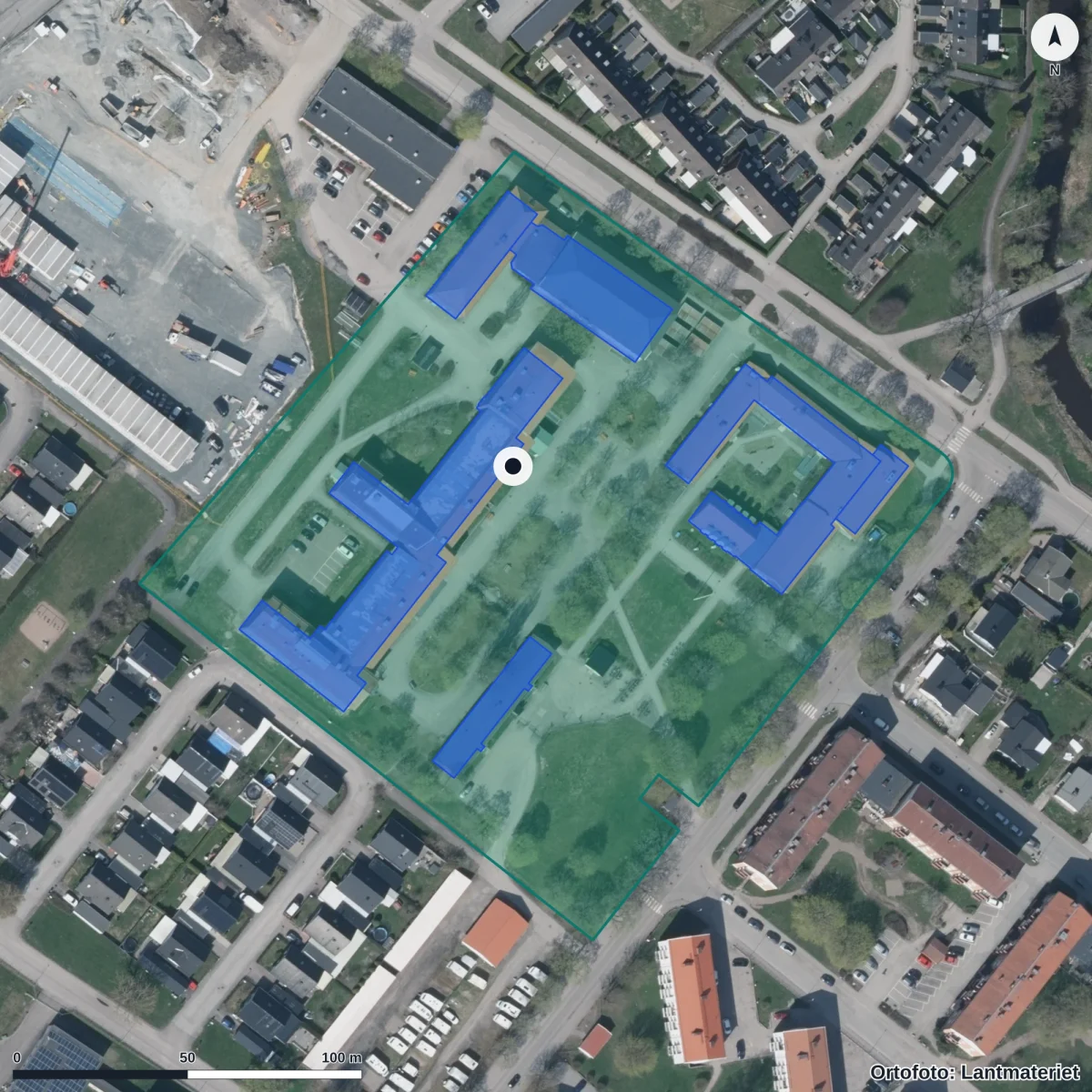 Flygbild över Anpassad grund- och gymnasieskola Nygårdsskolan, ortofoto från Lantmäteriet