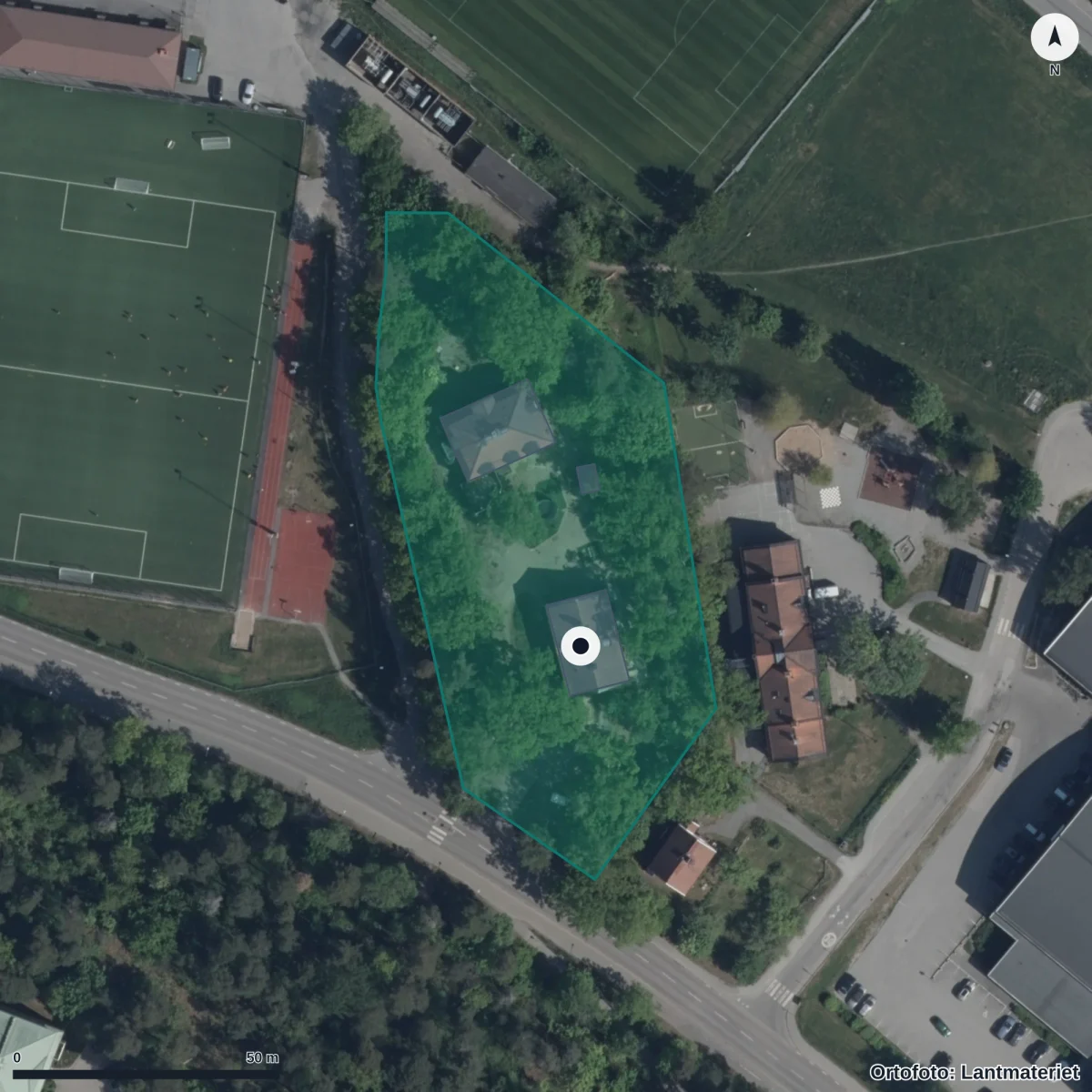 Aerial view of Äventyrsskolan, orthophoto from Lantmäteriet