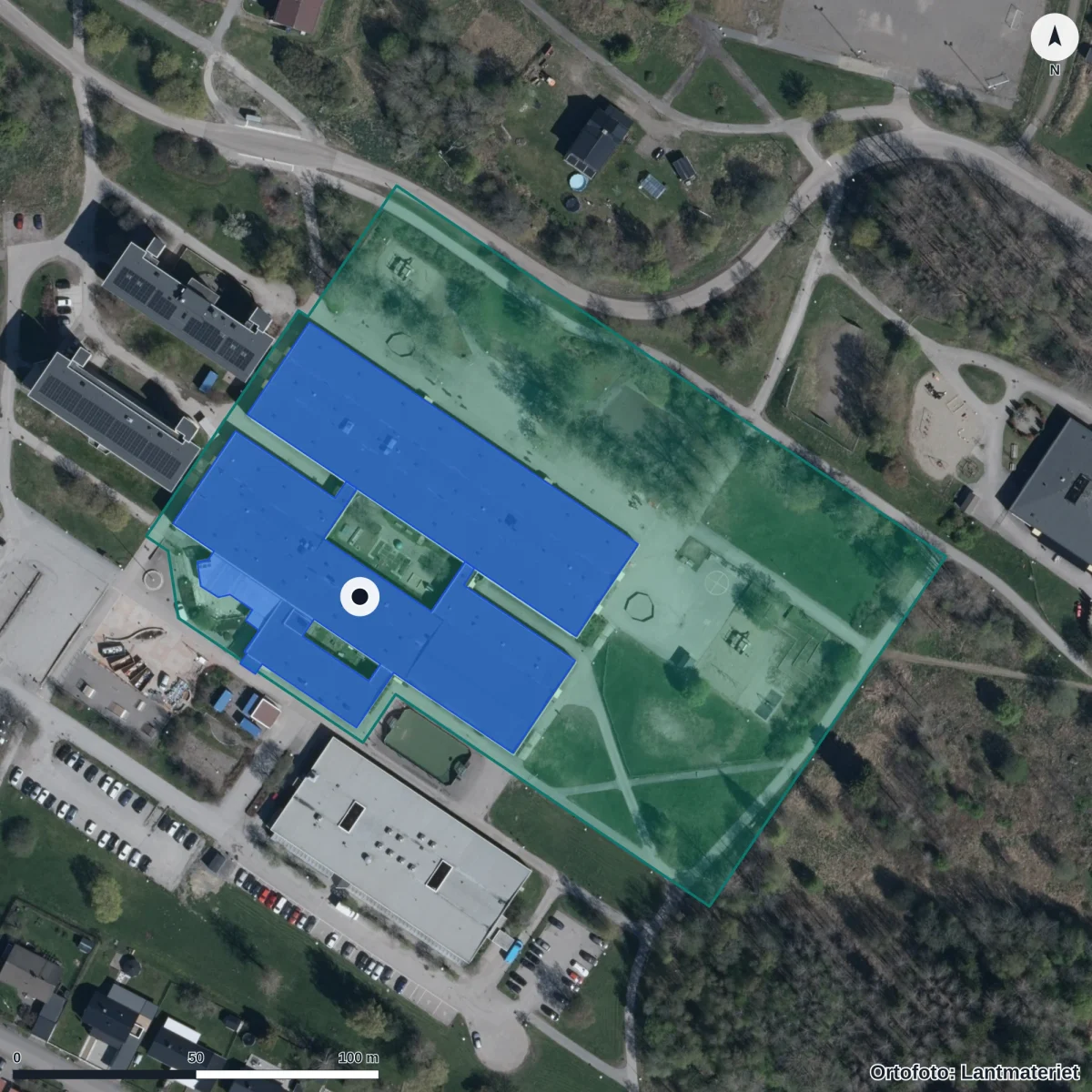 Flygbild över Ljustadalens skola, ortofoto från Lantmäteriet