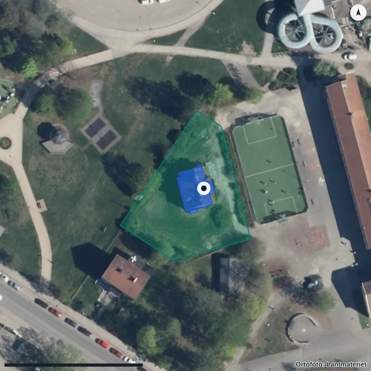 Flygbild över Kyrkskolan, ortofoto från Lantmäteriet