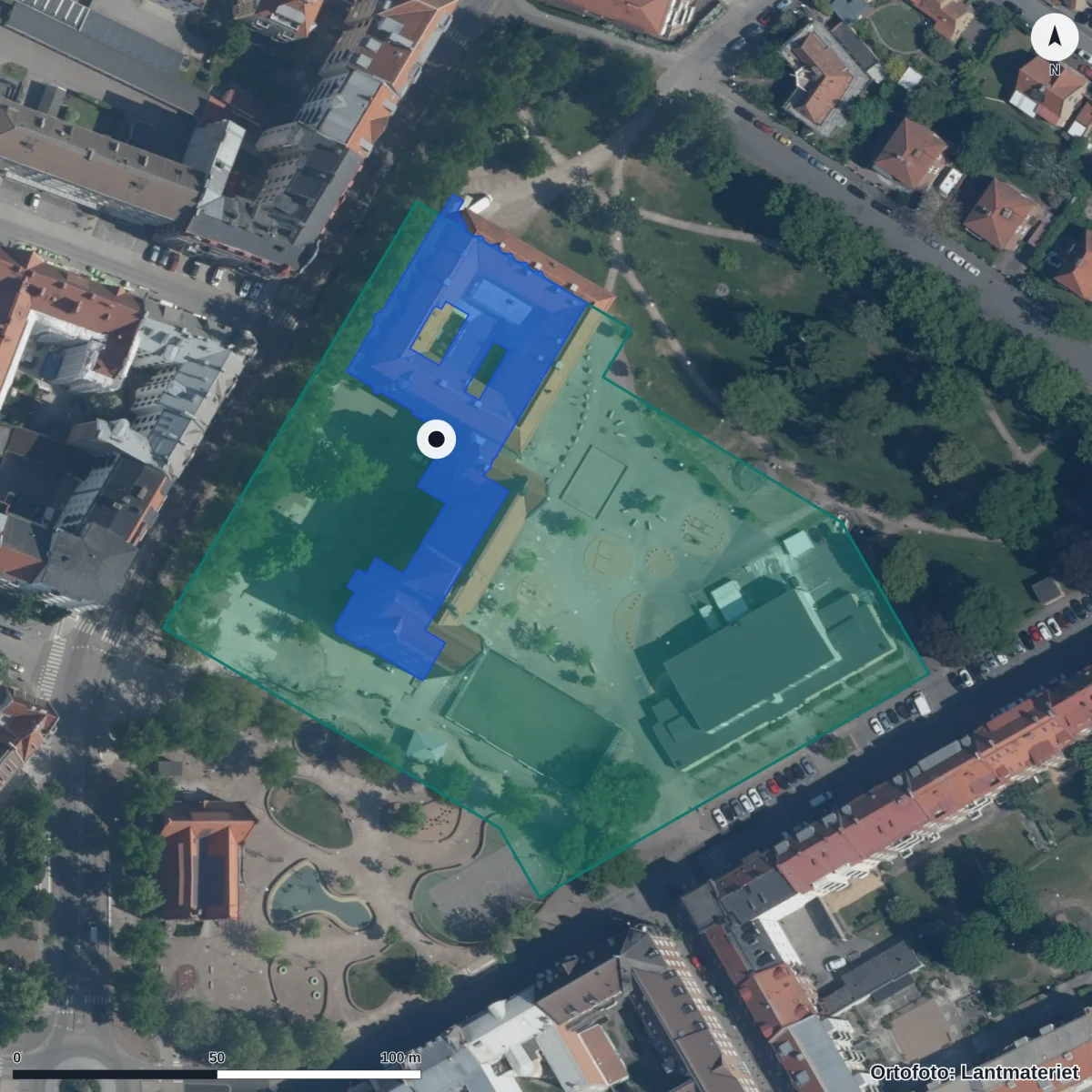 Flygbild över Öresundsgymnasiet Landskrona, ortofoto från Lantmäteriet