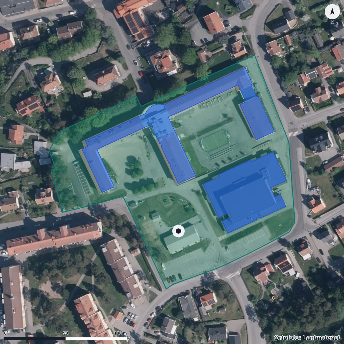 Flygbild över Anpassade grundskolan, ortofoto från Lantmäteriet