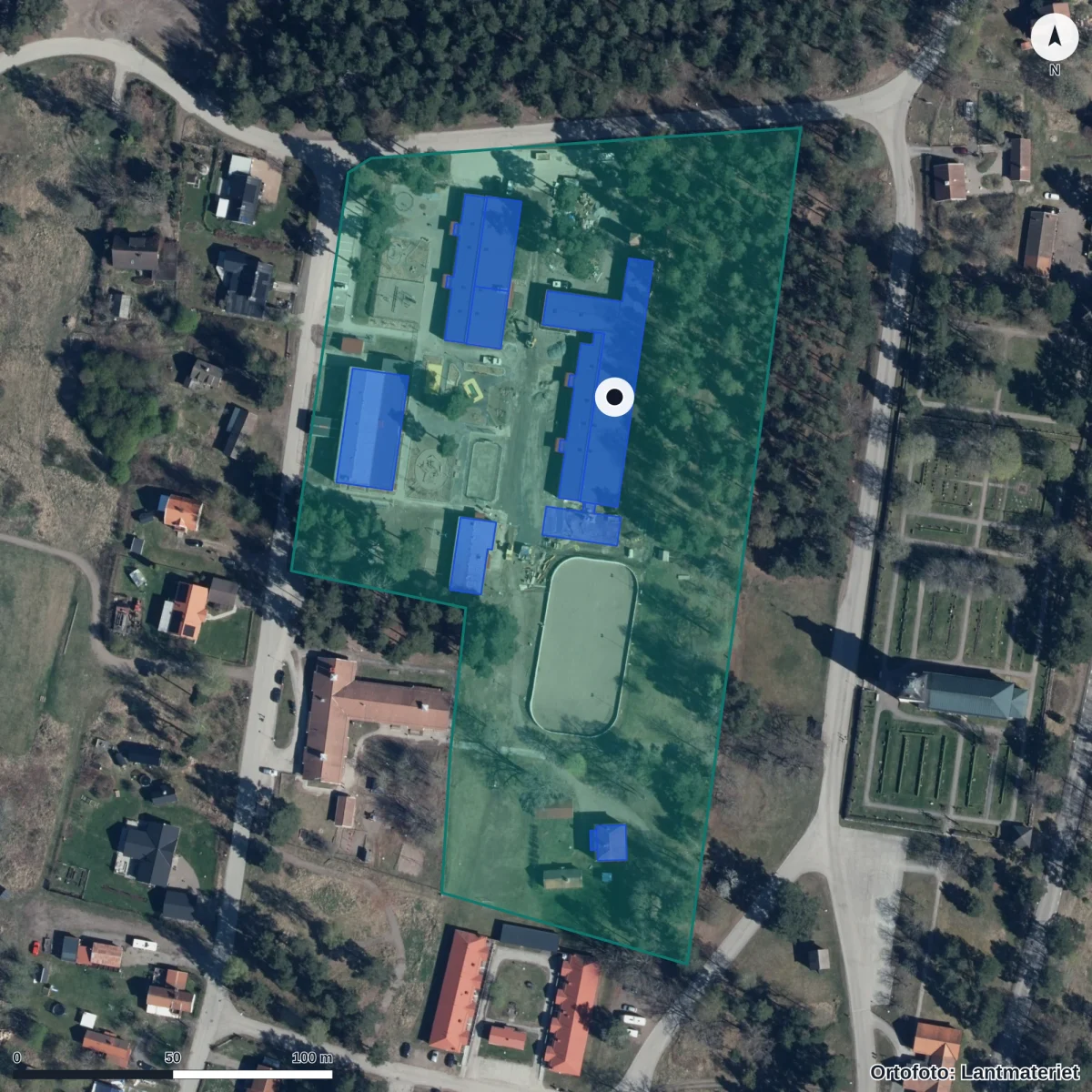Flygbild över Årsunda Kyrkskola, ortofoto från Lantmäteriet