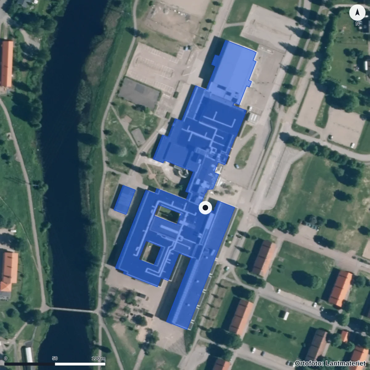 Flygbild över Älvstranden Bildningscentr, ortofoto från Lantmäteriet