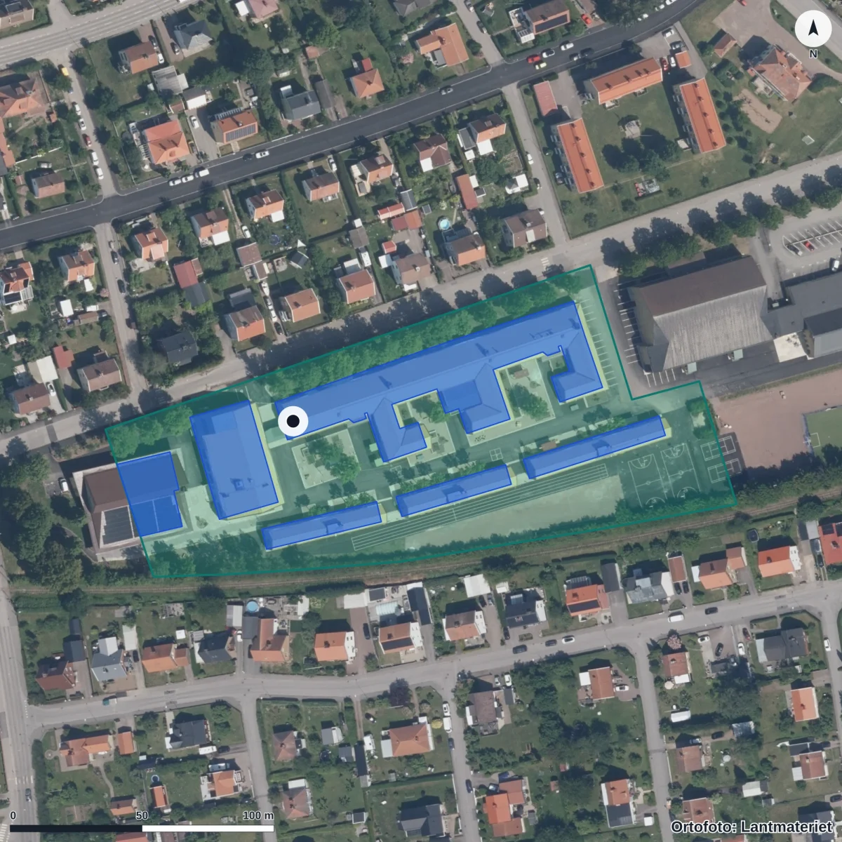 Aerial view of Petrus Magni skola, orthophoto from Lantmäteriet