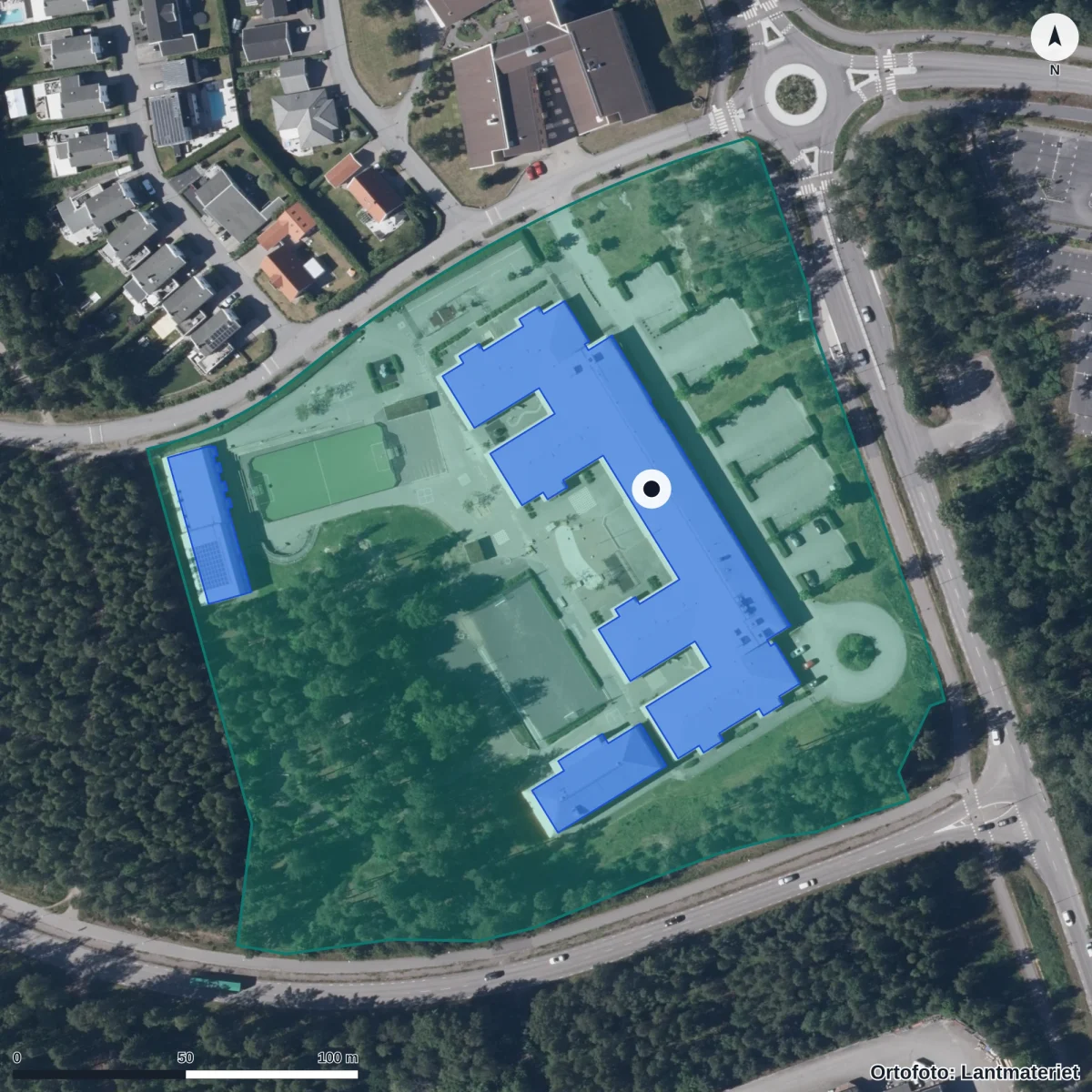 Aerial view of Östra Lugnets skola, orthophoto from Lantmäteriet