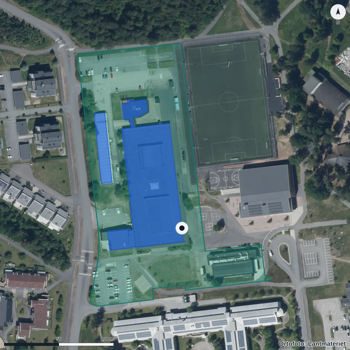 Flygbild över Anpassad Grundskola 7-9, ortofoto från Lantmäteriet