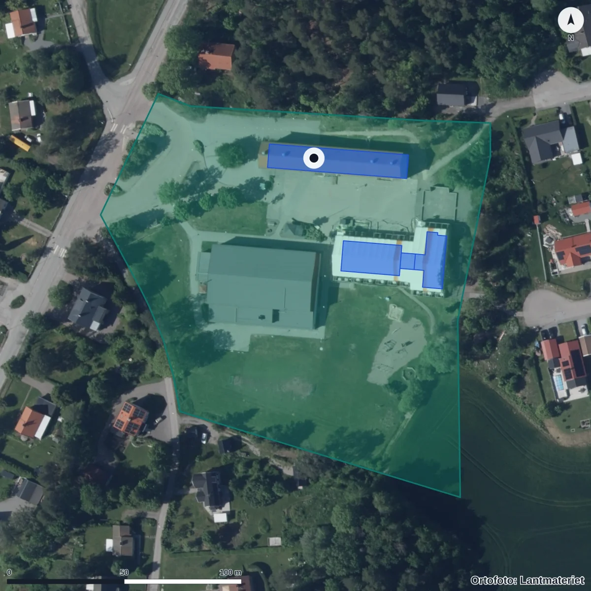 Flygbild över Knutby skola, ortofoto från Lantmäteriet
