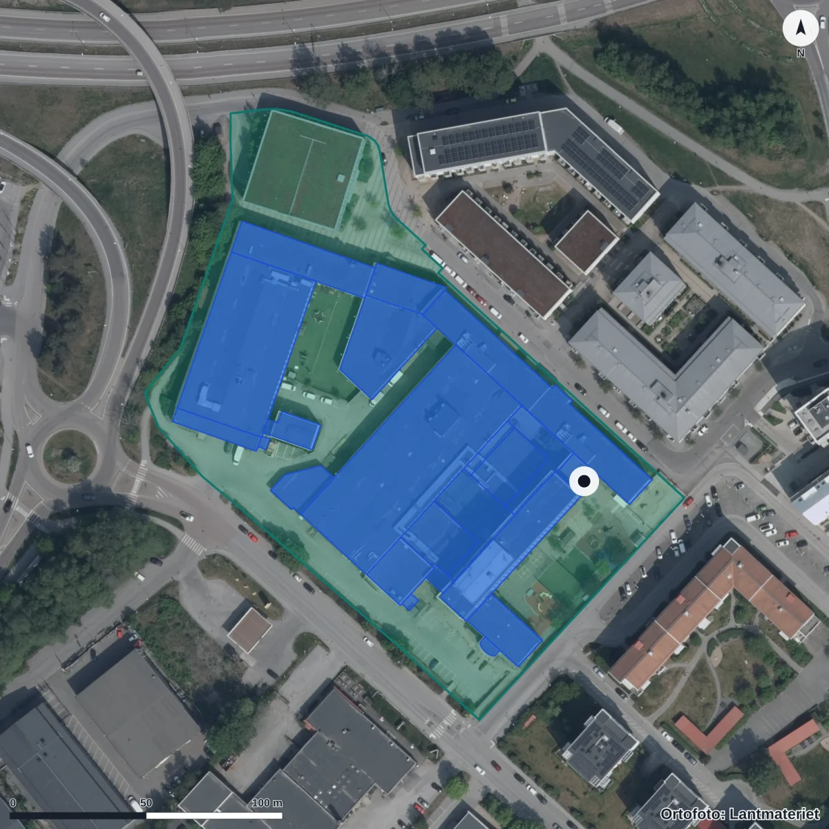 Flygbild över Tyresö Montessoriskola, ortofoto från Lantmäteriet