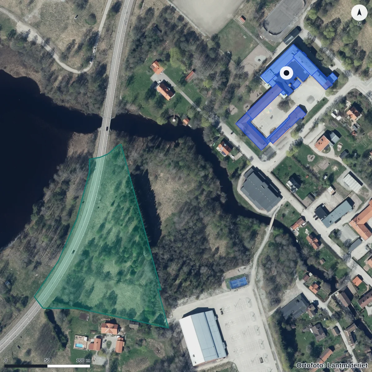 Flygbild över Engelbrektsskolan 4-9, ortofoto från Lantmäteriet