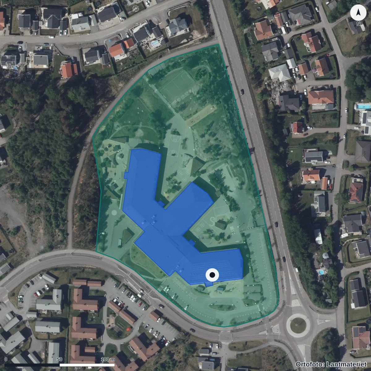 Flygbild över Kronaskolan, ortofoto från Lantmäteriet