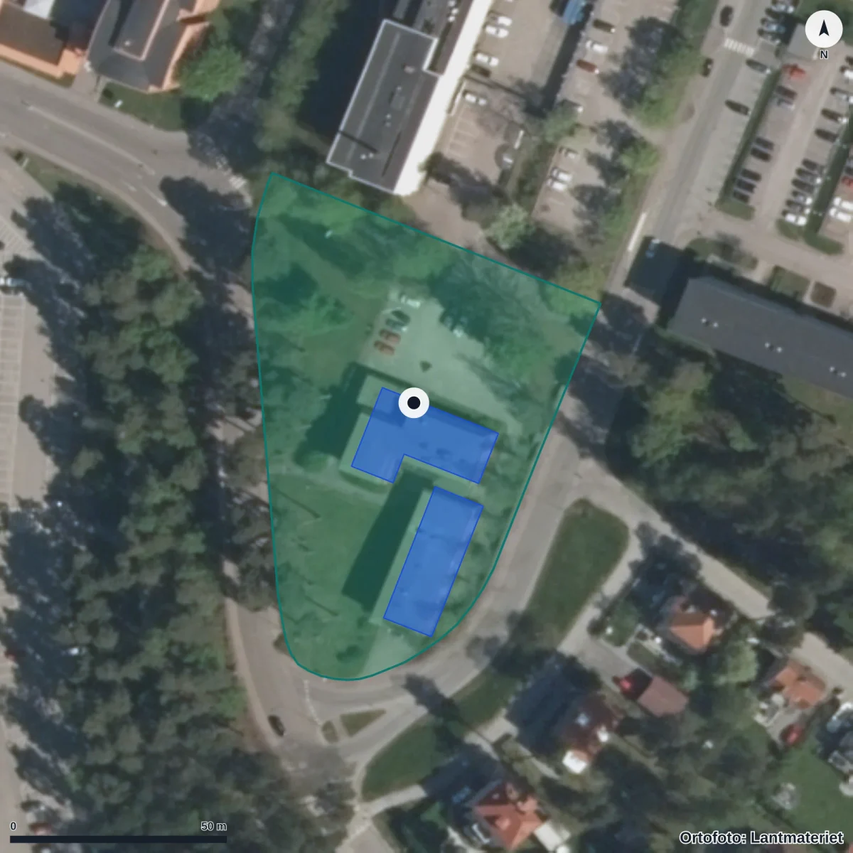 Flygbild över Estetiska skolan, Arvika, ortofoto från Lantmäteriet