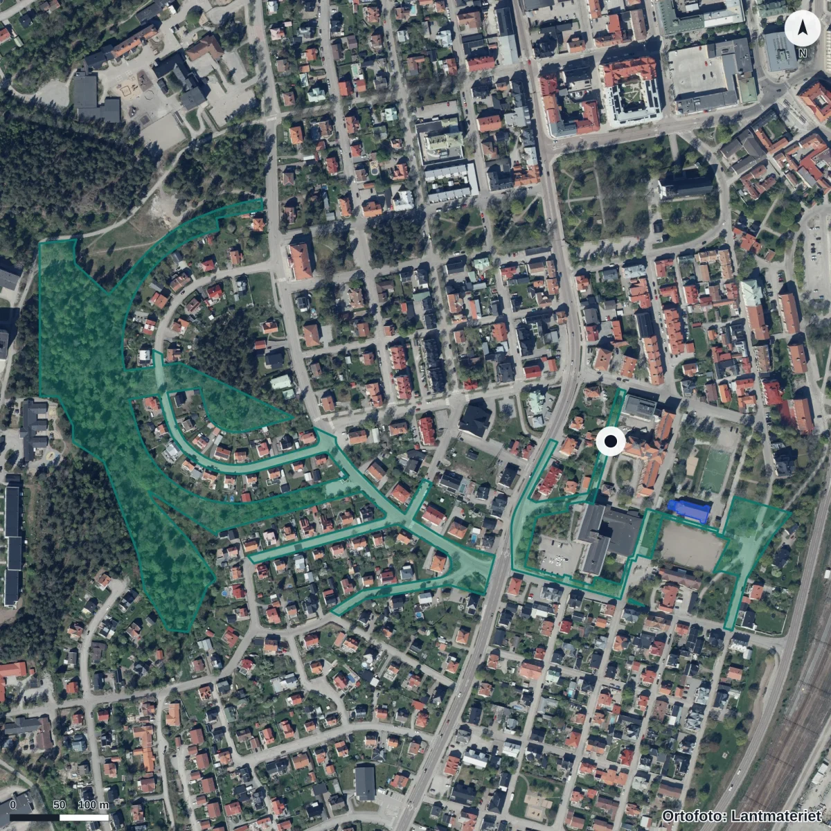 Flygbild över Läroverket, ortofoto från Lantmäteriet