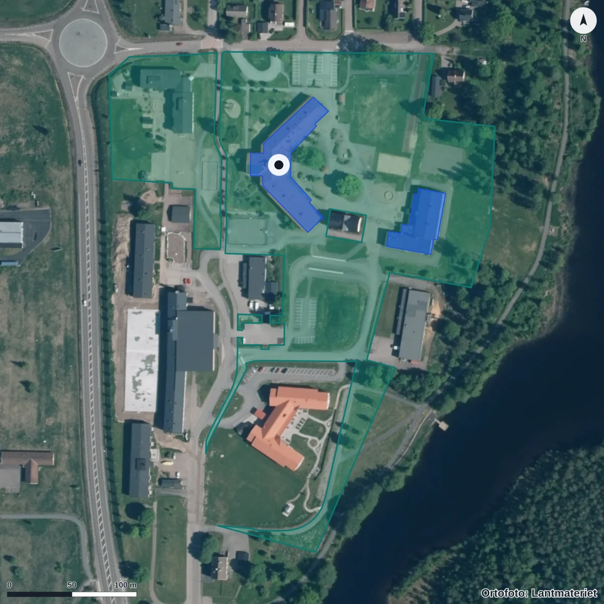 Flygbild över Vargbroskolan, ortofoto från Lantmäteriet