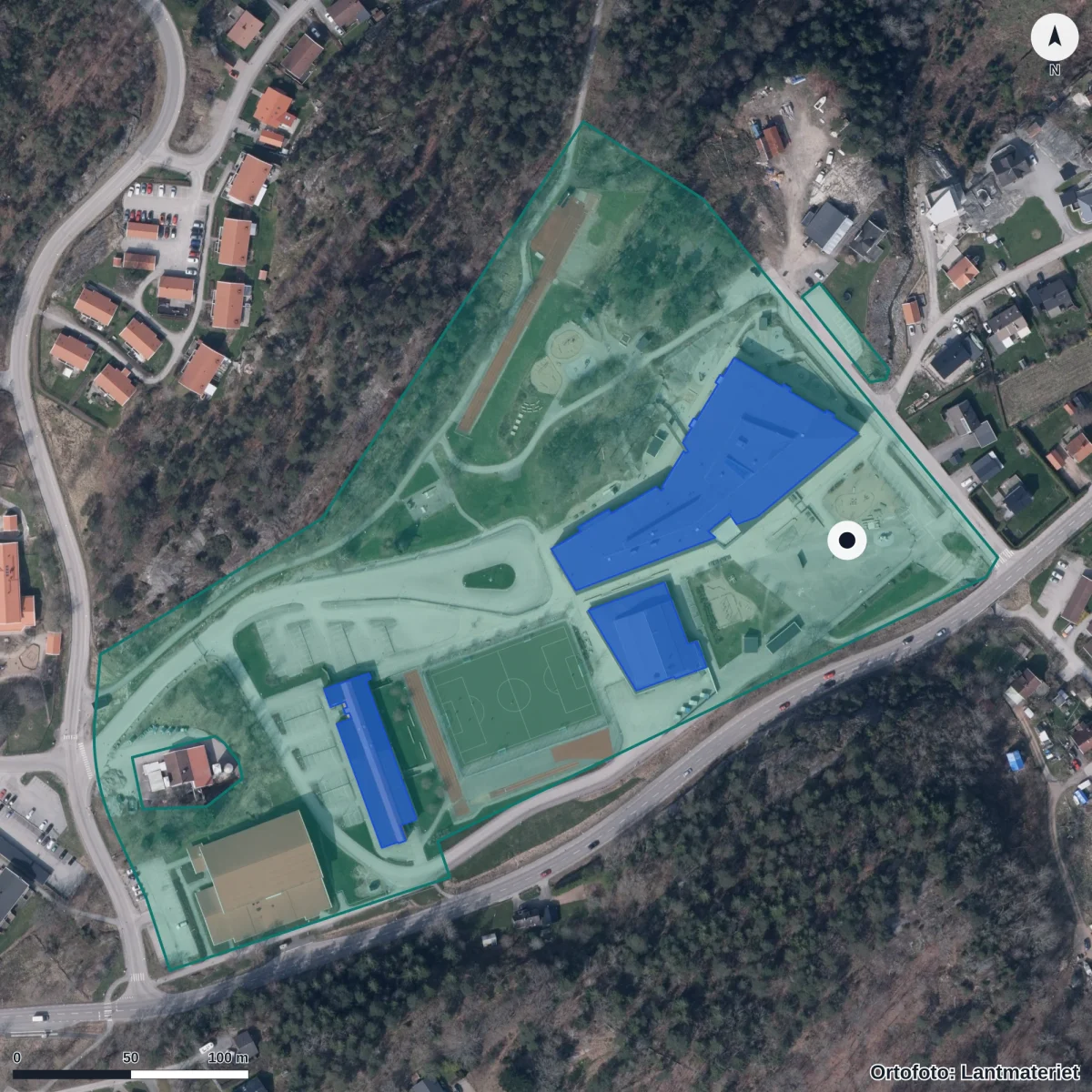 Aerial view of Henåns skola, orthophoto from Lantmäteriet