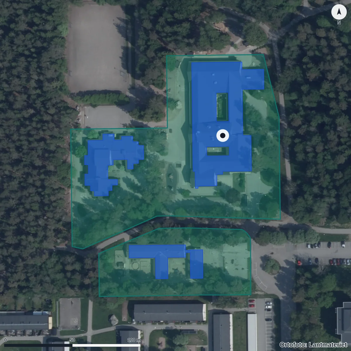 Flygbild över Ulvsäter anpassad grundskola, ortofoto från Lantmäteriet