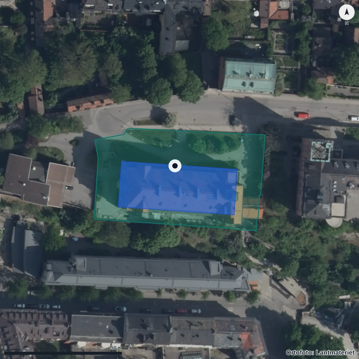 Flygbild över P A Fogelströms gymnasium, ortofoto från Lantmäteriet