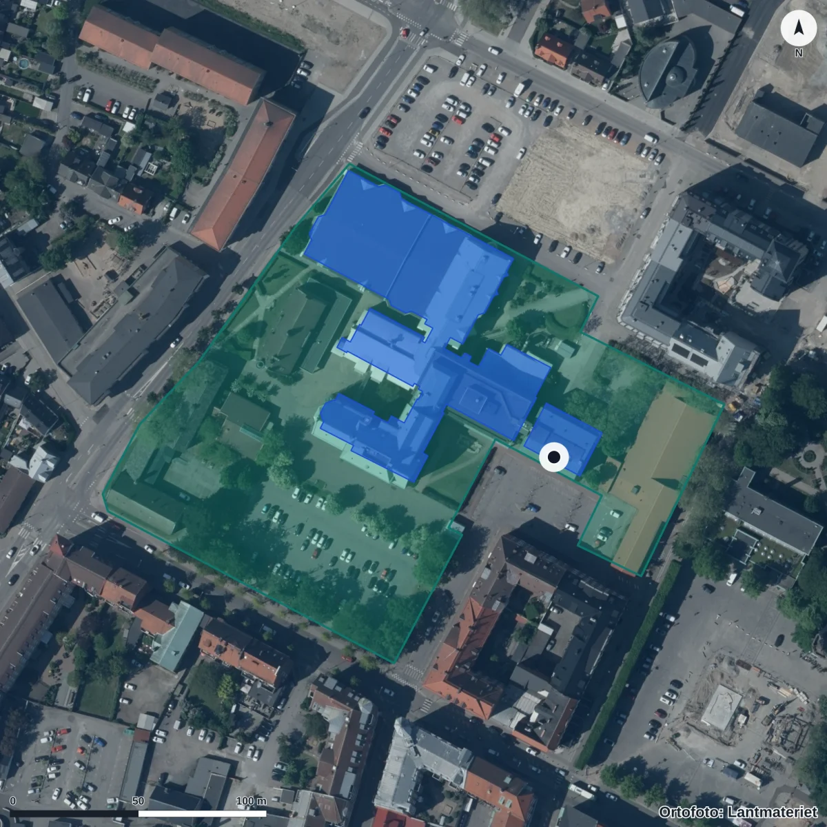 Flygbild över Vuxenutbildningen Trelleborg, ortofoto från Lantmäteriet