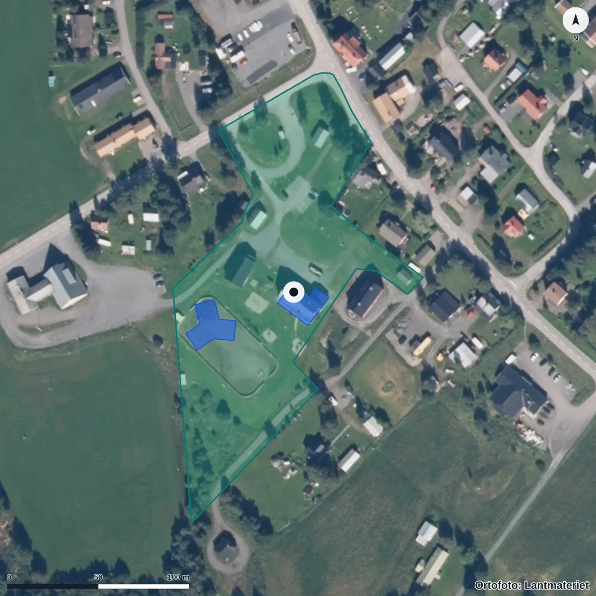 Flygbild över Kaxås skola, ortofoto från Lantmäteriet