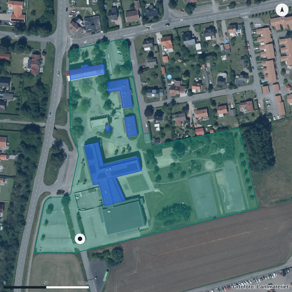 Flygbild över Hammars skola, ortofoto från Lantmäteriet