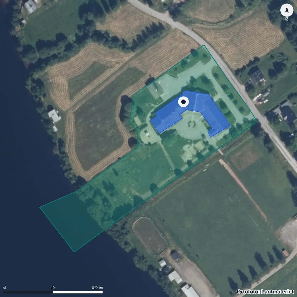 Flygbild över Resele skola, ortofoto från Lantmäteriet