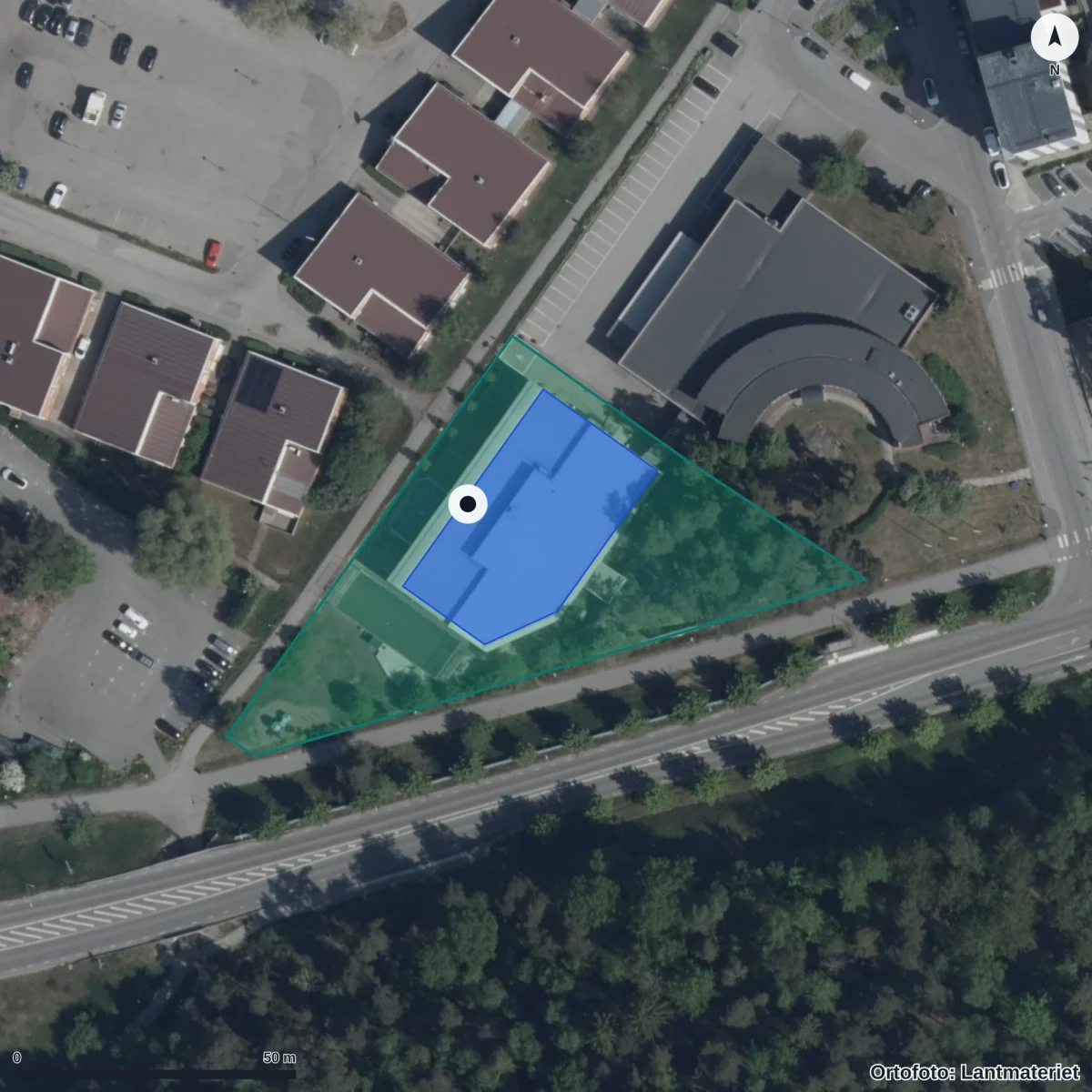Flygbild över Kunskapsskolan Täby, ortofoto från Lantmäteriet
