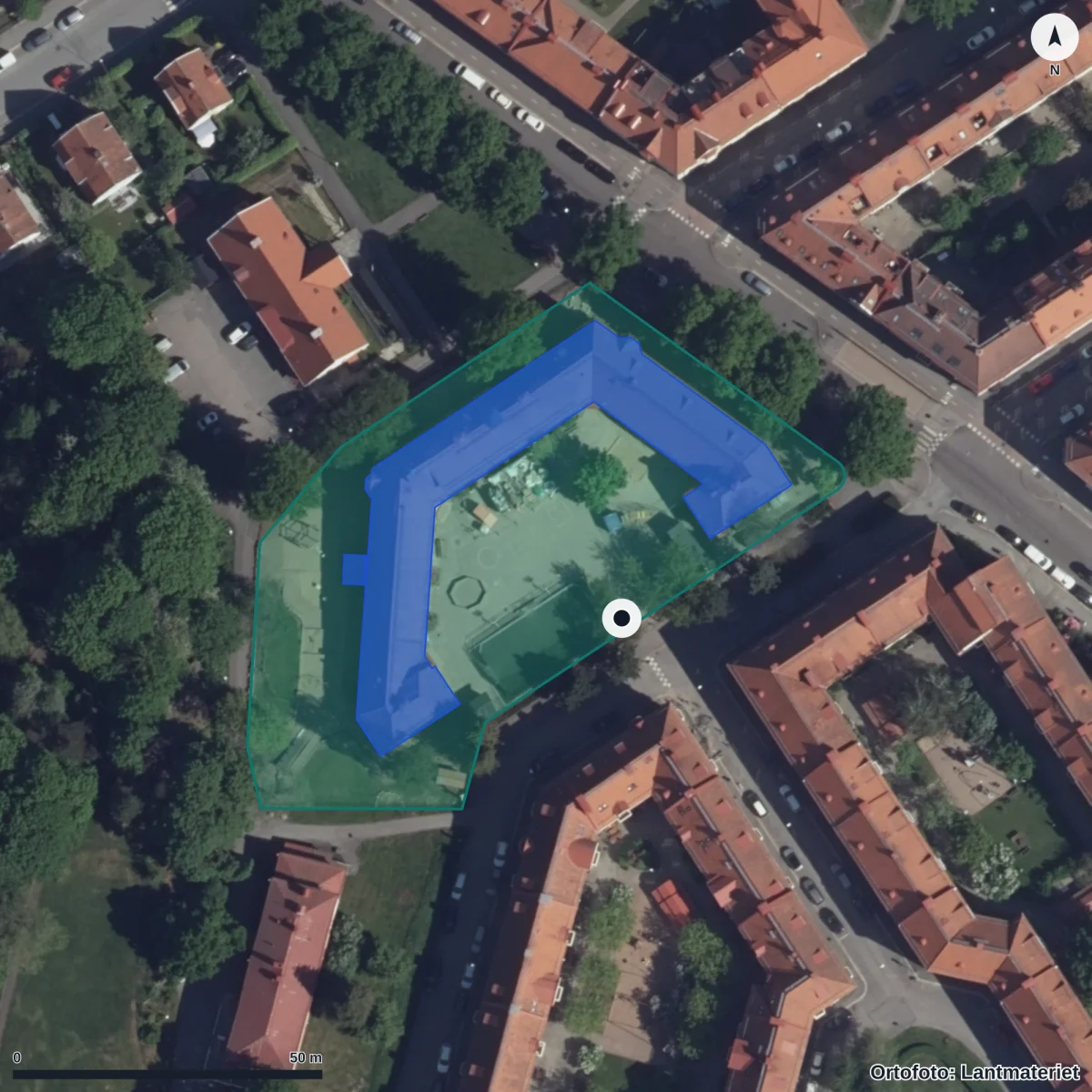 Flygbild över Bagaregårdsskolan, ortofoto från Lantmäteriet