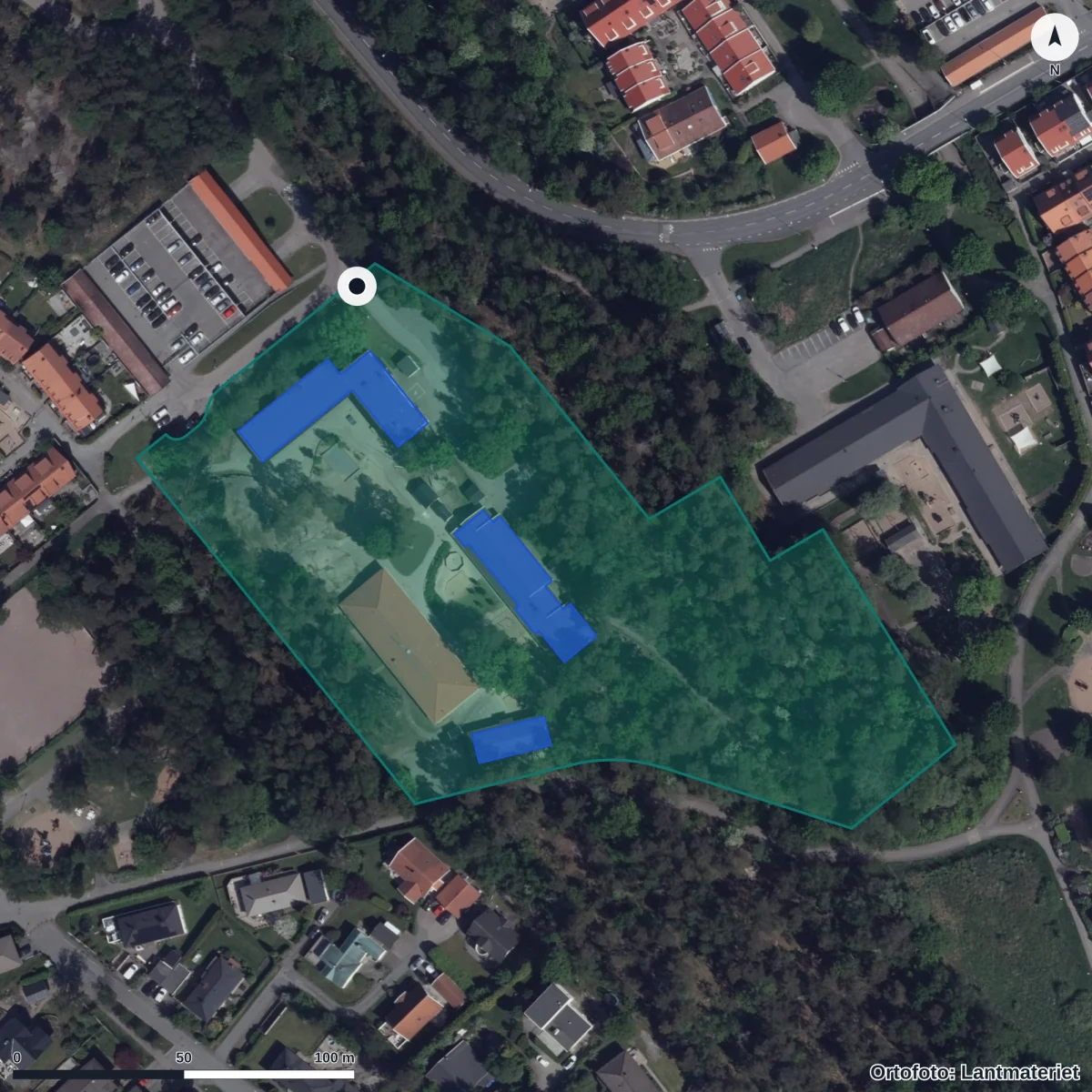 Flygbild över Sisjöskolan, ortofoto från Lantmäteriet