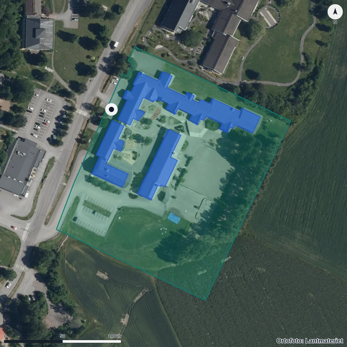 Flygbild över Jurslaskolan, ortofoto från Lantmäteriet