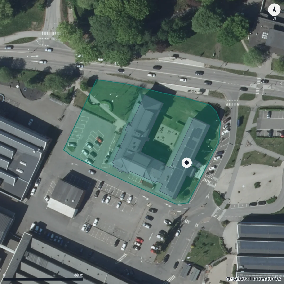 Flygbild över NTI Gymnasiet Skövde, ortofoto från Lantmäteriet
