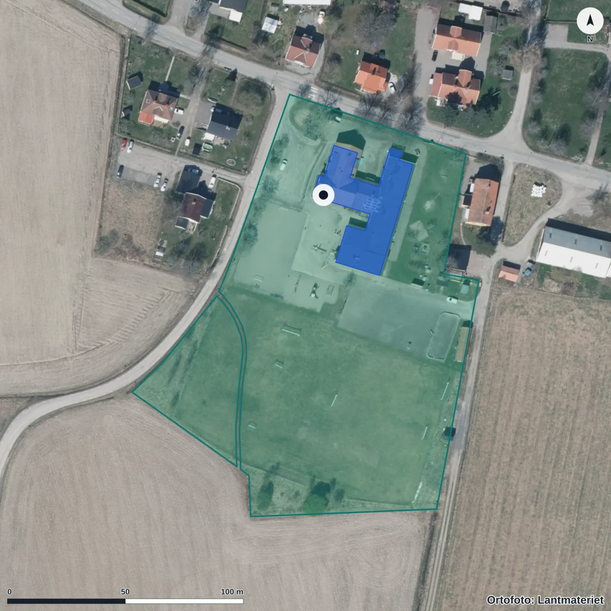 Aerial view of Varmsätra skola, orthophoto from Lantmäteriet