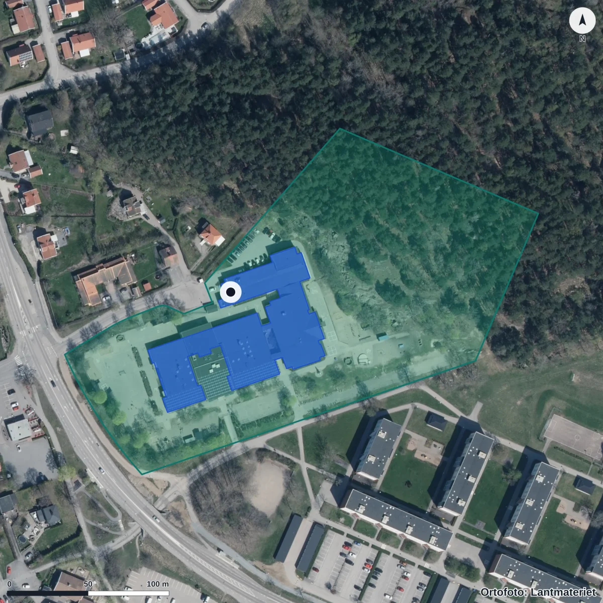 Flygbild över Slagstaskolan, ortofoto från Lantmäteriet