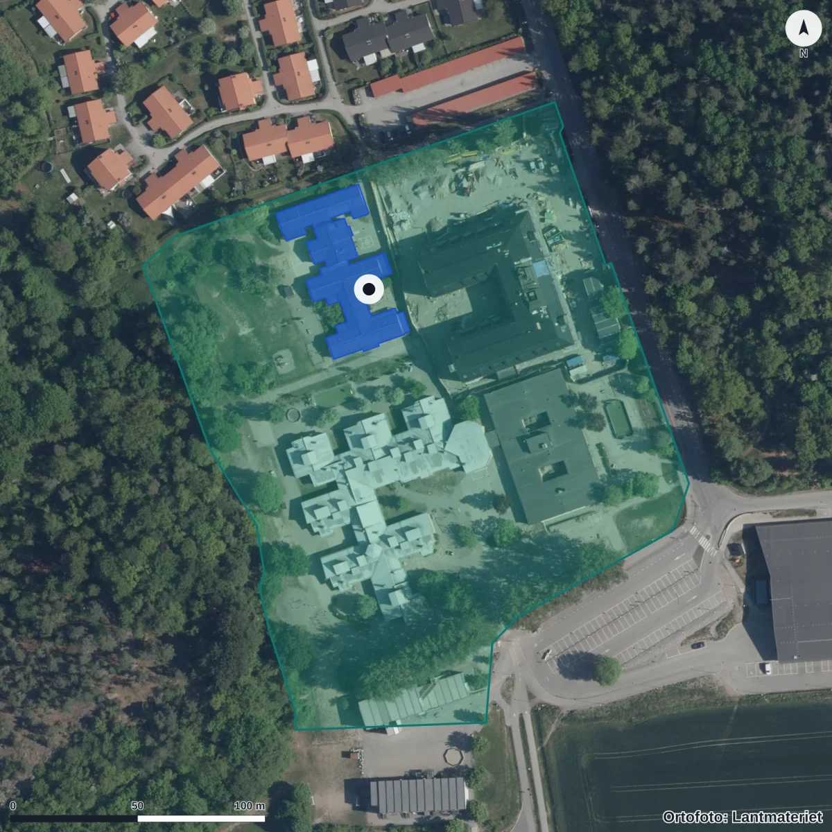 Flygbild över Birkaskolan, ortofoto från Lantmäteriet