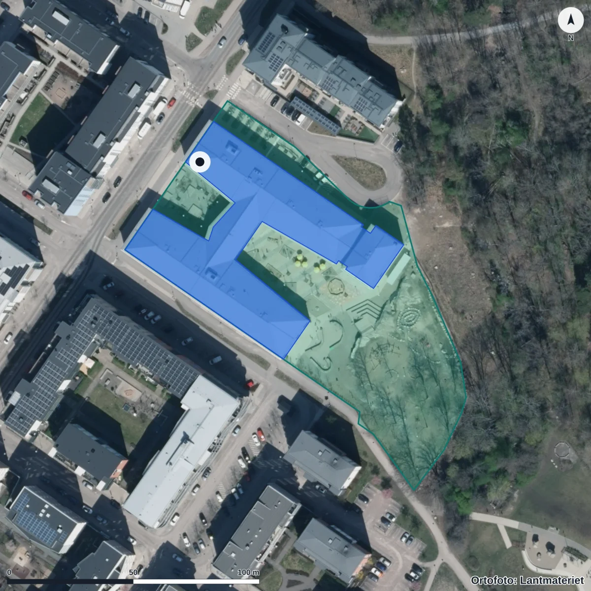 Flygbild över Mälarparksskolan, ortofoto från Lantmäteriet