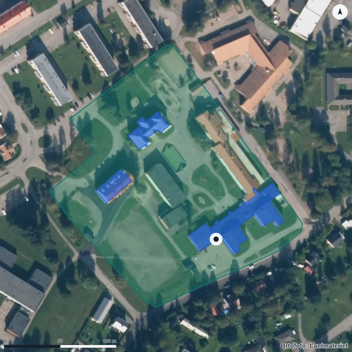 Flygbild över Vattudalsskolan, ortofoto från Lantmäteriet