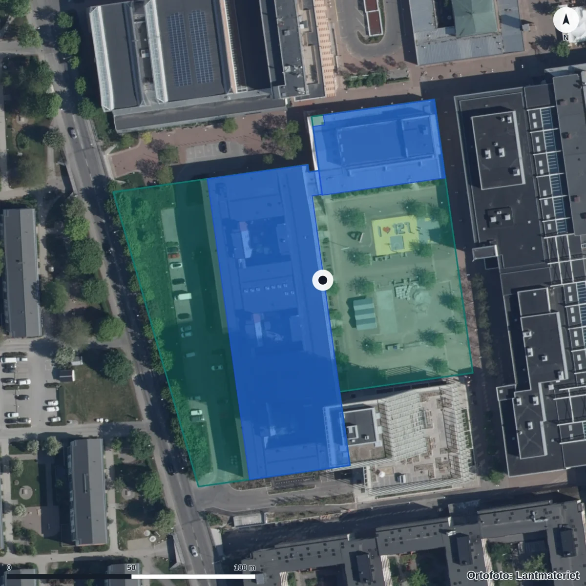 Flygbild över Lindeparkens anpassade gymnasieskola, ortofoto från Lantmäteriet