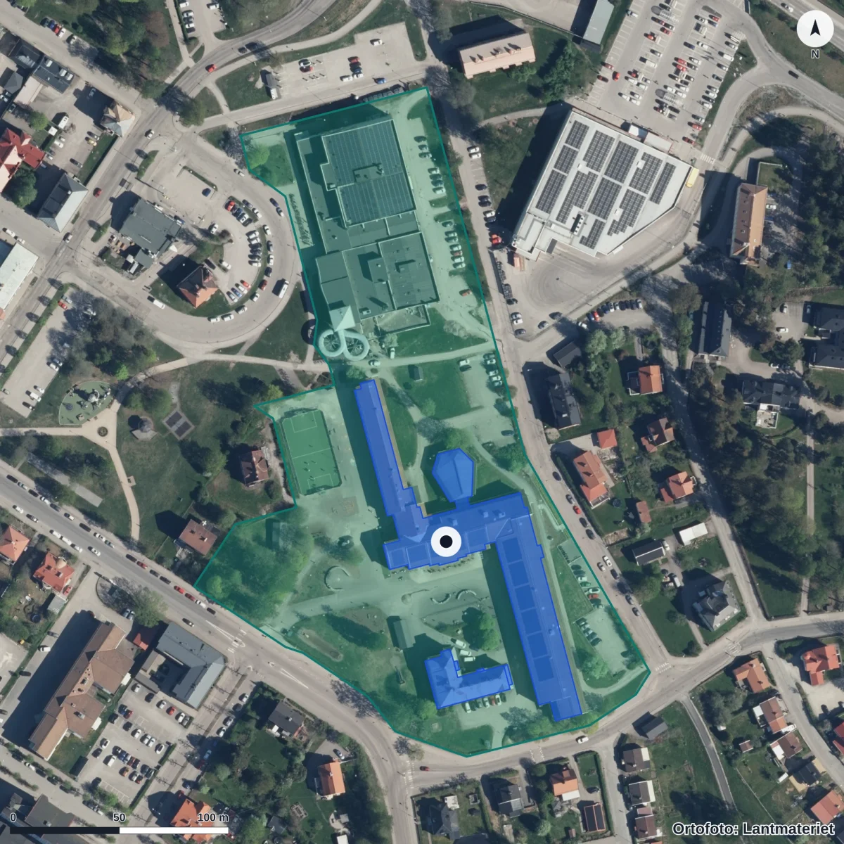 Flygbild över Kyrkskolan, ortofoto från Lantmäteriet