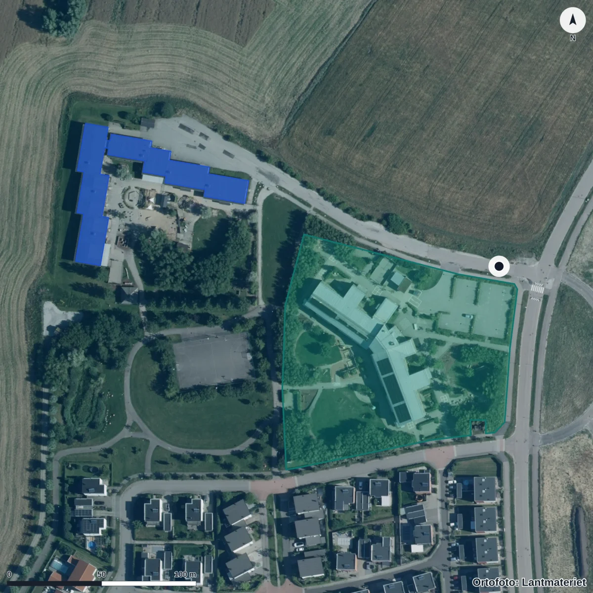 Flygbild över Kulparkskolan, ortofoto från Lantmäteriet