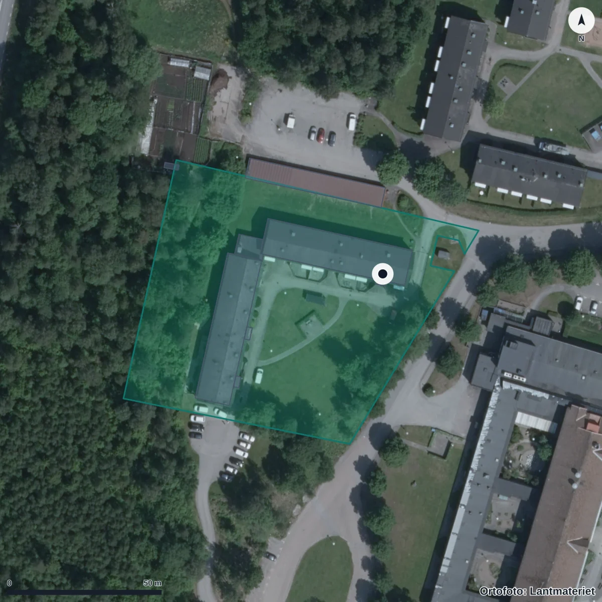 Flygbild över Centrumskolan, ortofoto från Lantmäteriet
