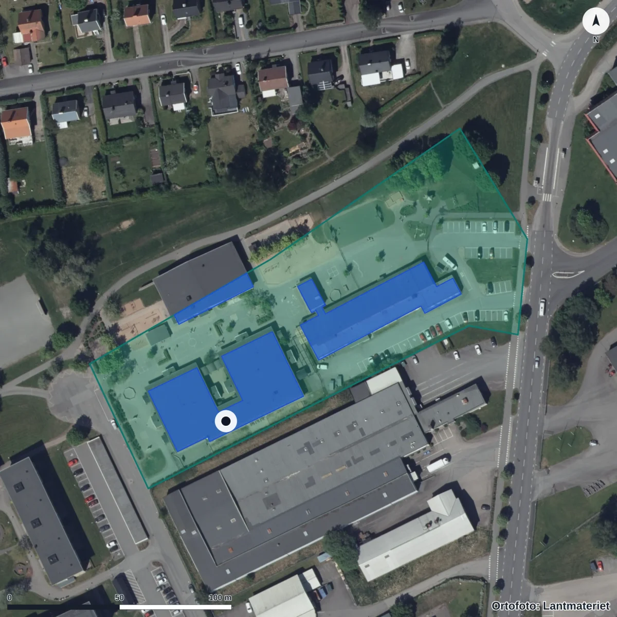 Flygbild över Stommenskolan, ortofoto från Lantmäteriet