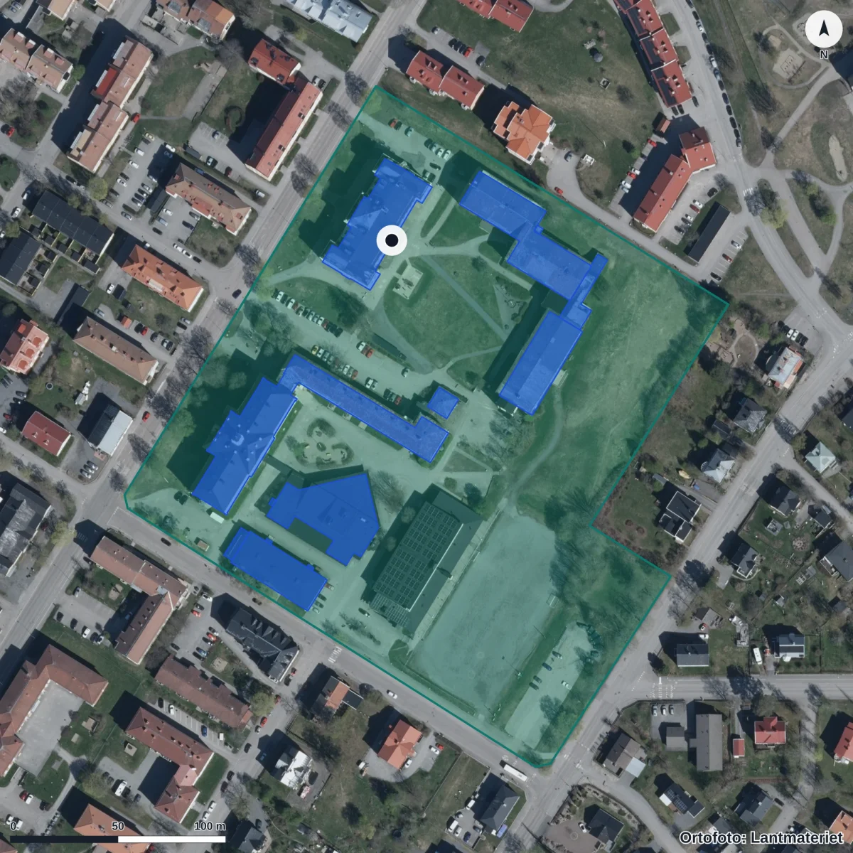 Flygbild över Härnösands gymnasium, ortofoto från Lantmäteriet