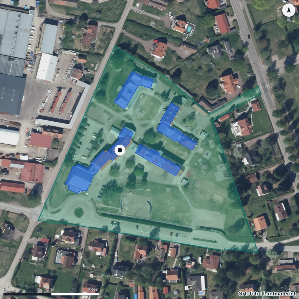 Flygbild över Åkerö skola, ortofoto från Lantmäteriet