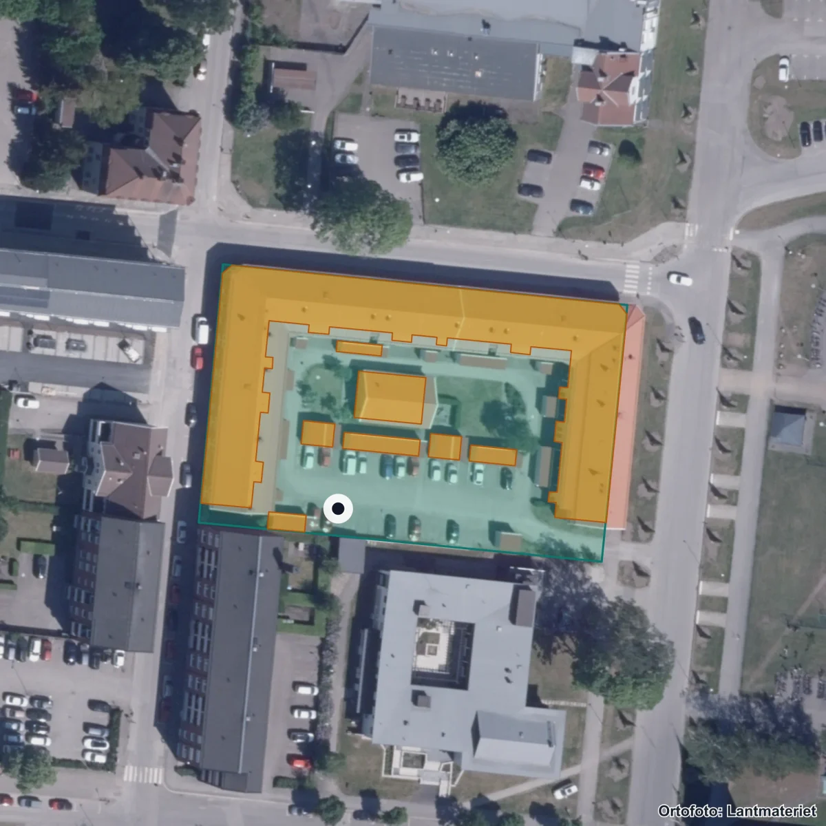 Flygbild över Paradisskolan, ortofoto från Lantmäteriet