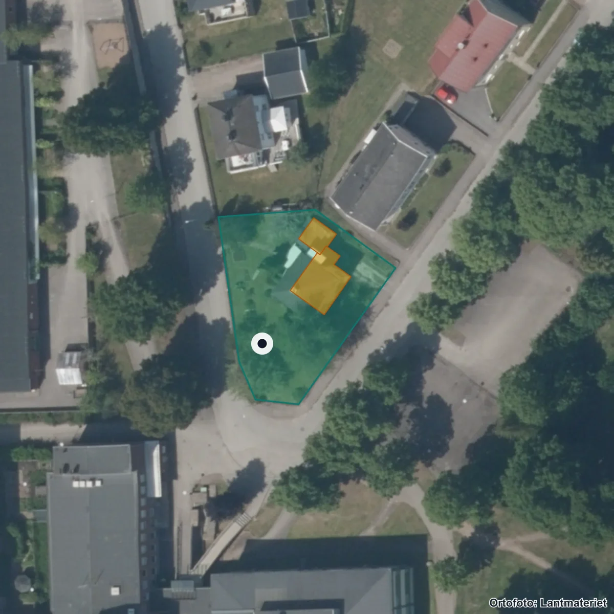 Flygbild över Vuxenutbildningen Motala, ortofoto från Lantmäteriet