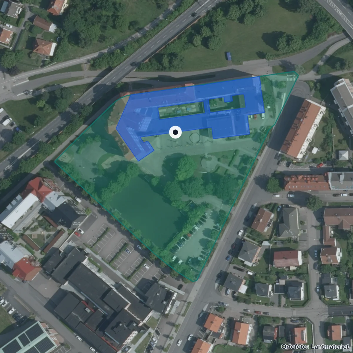 Aerial view of Brunnsåkersskolan, orthophoto from Lantmäteriet