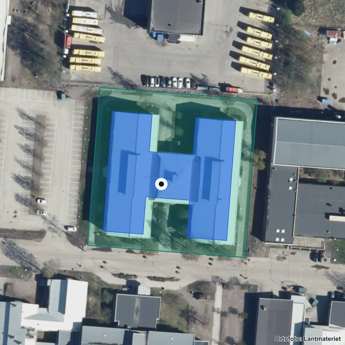 Flygbild över Bessemerskolan, ortofoto från Lantmäteriet