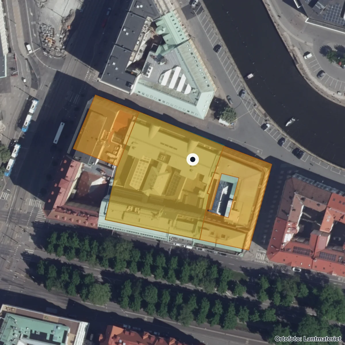 Flygbild över Realgymnasiet, ortofoto från Lantmäteriet